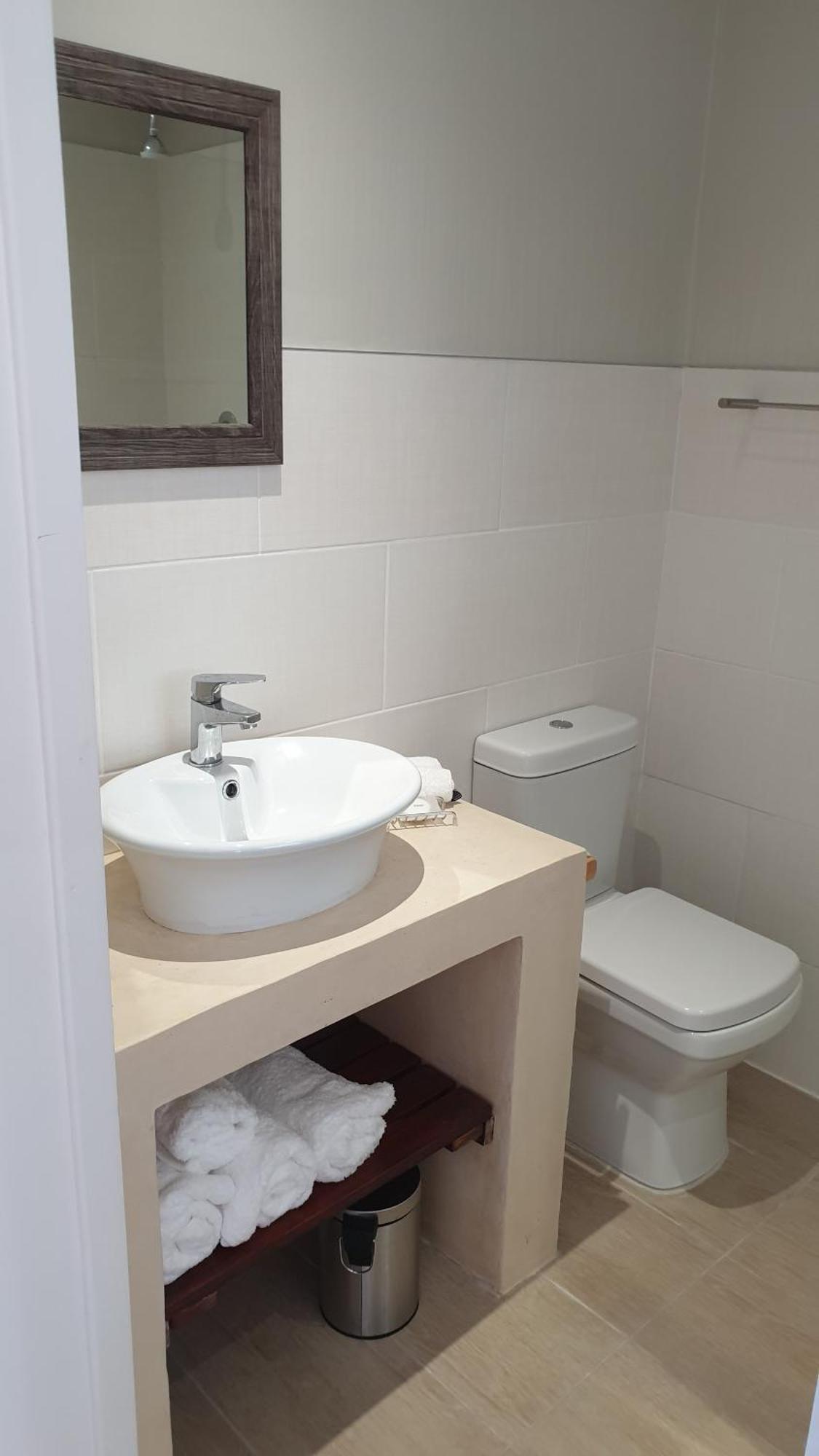 Stonehouse On Main Hotel Струисбай Стая снимка